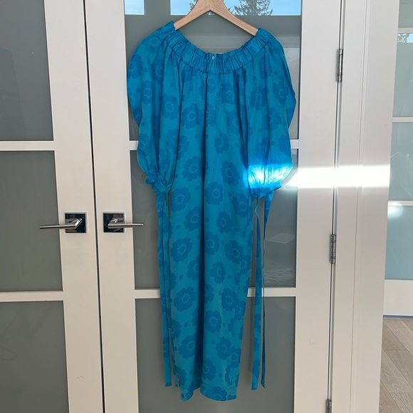 Rejina Phy Floral Dress In Blue, Fitted, Dropped Shoulders, Size 6, pre-owned - Picture 2 of 6